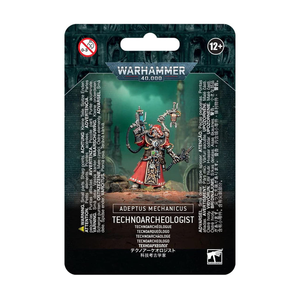Warhammer 40,000 Adeptus Mechanicus Technoarchaeologist Figure - Radar Toys