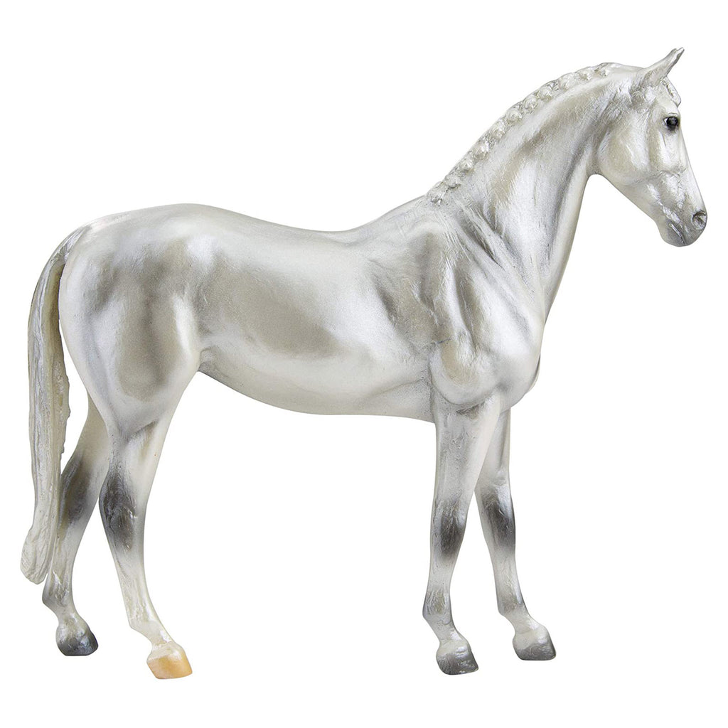 Breyer Pearly Grey Trakehner 1:12 Scale