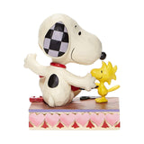 Enesco Peanuts Stringing Hearts Figure - Radar Toys